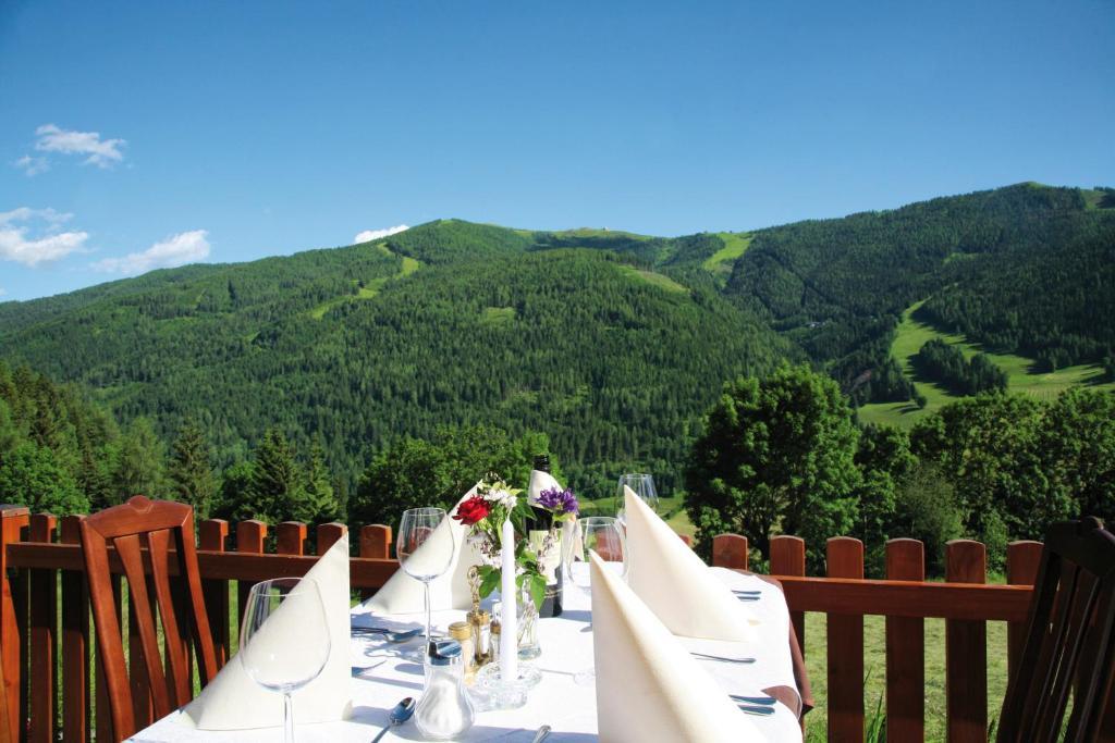 Hotel Raunig Bad Kleinkirchheim Bagian luar foto